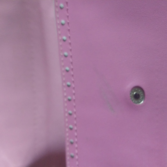 Coach Pink Leather Trifold Wallet With Snap. Decorative Edges - Picture 6 of 11